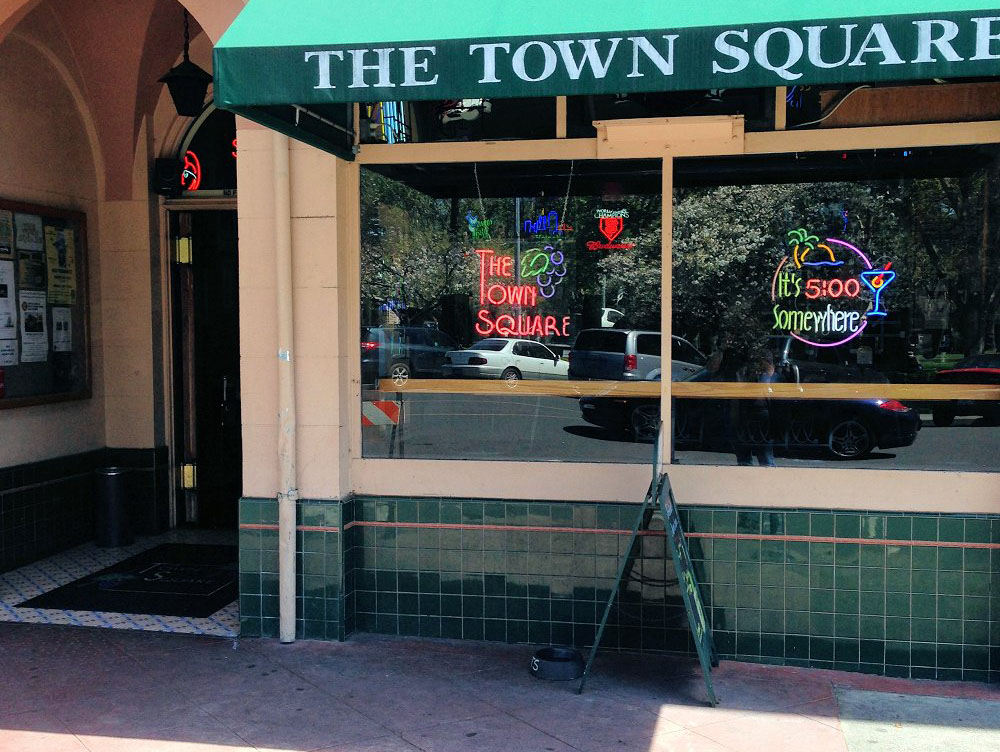 The Town Square - Sonoma Plaza
